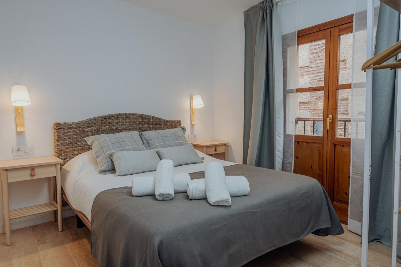 Apartamentos Fuendebanos Alquézar Екстериор снимка